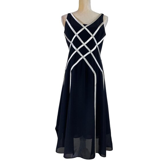 Adrianna Papell Black Cocktail Dress with Ivory Ribbon Detail and Streamers Sz 8 - Picture 6 of 7